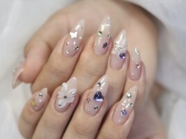 ストーン×フラワーネイル