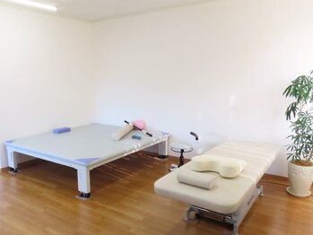 リハ整体 新潟/施術ベッド
