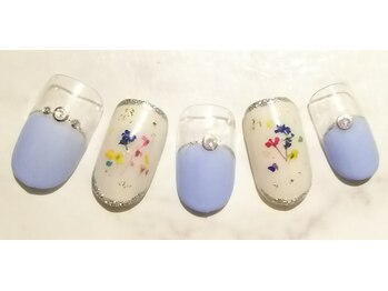 オハナレイ LEALEA FITNESS&SPA 東戸塚店内/押し花フレンチ