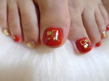 アミュリー ネイル アトリエ(Amury nail atelier)/スタッズ シンプル 大人 赤