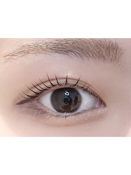 ネイル・アイメニューの同時施術が可能