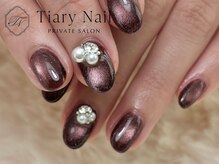 ティアリーネイル(Tiary Nail)/上品ビジューネイル
