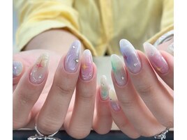夏っぽいちゅるんネイル