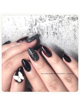 アヴァンセ(AVANCE)/蝶々ネイル