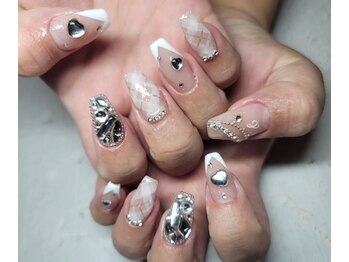 オンニネイル 名古屋栄店(Onnni Nail)の写真/最新トレンド満載の“大人可愛い”デザインが得意♪パラジェル＆スカルプで自爪を守りつつ理想の可愛いを★