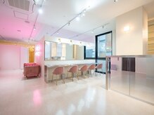 クララメイエキミュークス(CLALA Meieki μX)/広々とした待合