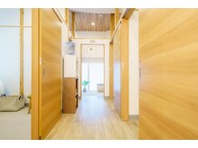 ラドニスト(RADNIST)の雰囲気（店内はやわらかい光に包まれた清潔感溢れる空間です◎）