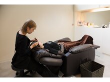 ダイガクドオリ美容室 アイ(EYE)の雰囲気（リラックス空間でマンツーマンで施術を受けられます♪）