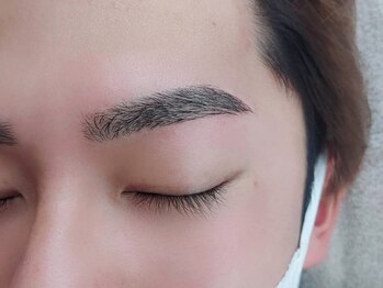 マ カシェット(Ma Cachette)の写真/眉毛はお顔の印象を左右する大切なパーツ！《美人アイブロウWAX》で骨格・目の形に合わせた美眉をご提案◎