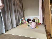 エージー(AG)の雰囲気（お子様の顔を見ながら施術！ヘッドの隣りにキッズスペースがあり）