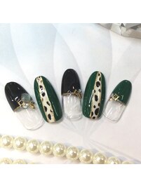 アニマル柄ネイル