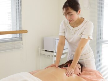 ワイサロン(Y salon)/3.背面の筋膜、オイルマッサージ