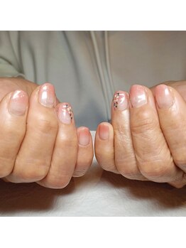 マニエネイル(mani e nail)/お喋りを楽しむネイル♪