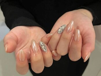アイアヴァンス 神戸三宮店(Eye AVANCE.)の写真/《阪急三宮すぐ》『フィルイン施術』でお爪を傷ませない♪ケア&フォルムも丁寧に◎ワンカラー色混ぜok！
