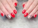 赤とシルバーラメのネイル