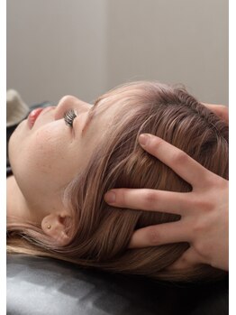 アスラク/頭が重い方はヘッドマッサージ