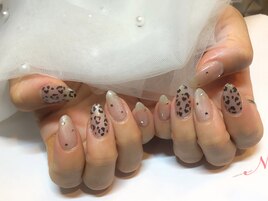 マグ×ヒョウ柄