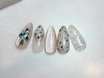 リーノ ベッラ(Lino bella)/指先華やぐ押し花ネイルコース