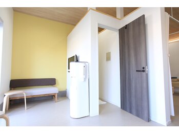 吉川美南ライフ整骨院/待合室