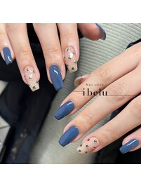 ビジューネイル