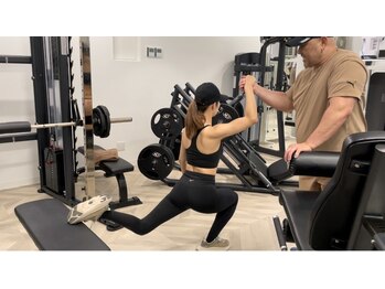 ジムニキサロン(GYM Niki Salon)/美脚&美尻トレーニング！