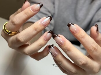 アズネイル(az-nail)の写真/《ジェルネイルをしてもモチが悪い方…とお悩みの方に◎》爪のフォルムが気になる方,是非一度ご来店下さい!