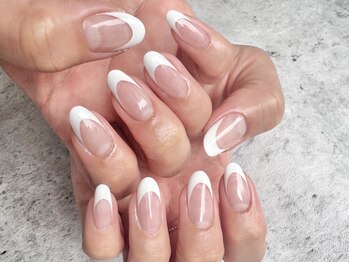 グラシュータン(gracieux temps)/【フレンチネイル】