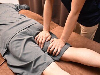 ほぐるん 北松戸店の写真/パンパン足を丁寧にケア。むくみを流して施術後は靴がすっと入る軽さへ