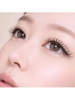 ミシェル(Michelle)の写真/お客様の目元に合わせて丁寧に施術【安定感・持続力・付け心地に満足度◎】付け放題で納得のいく美まつ毛に