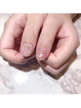 アティックネイルアトリエ(attic nail atelier)/親指アップ★