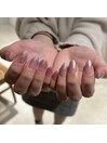 ラメグラ蝶々ネイル