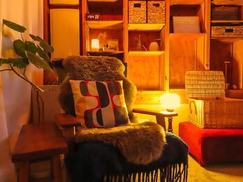 サロン ドゥ レキューム(Salon de L’ecume)/ハンス J ウェグナーのソファ