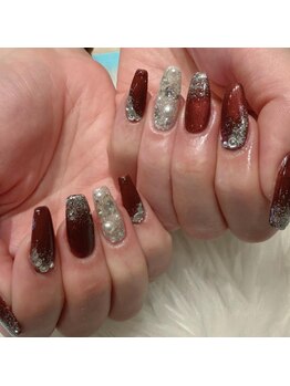 キラキラゴージャスネイル