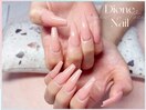 ベージュ色の長さ出しネイル