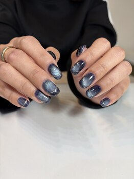 ドラマティークネイル(Dramatique Nail)/大人マグネット×フレンチライン