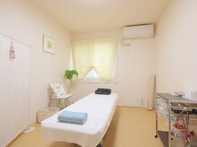えりこ鍼灸治療室/広く清潔感のある院内３