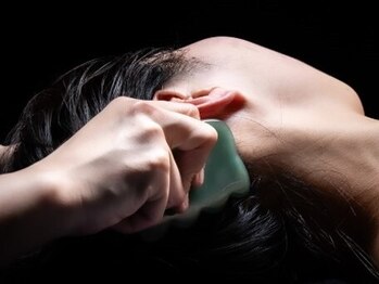 モミ(MOMI)の写真/カッサで固くなった頭皮をゴリゴリほぐす！辛いコリとサヨナラ！