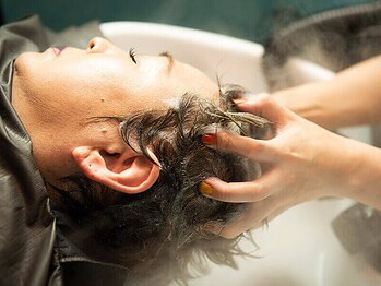 あとりえティンカーベルの写真/《ヘッドスパ×髪質・頭皮環境の改善》髪のダメージケアも極上ヘッドスパと同時に!ご新規様・平日60分¥4500