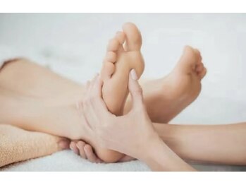 トータルサロン ユリ(Yuli)の写真/本格なのにリーズナブルと、早くも口コミで話題！高技術×丁寧な施術×駅チカの通いやすさで日々の疲れに◎