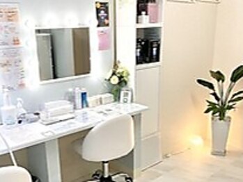 マイタイム(My Time)の写真/【小顔実感＆キープ！】シャープなフェイスラインに感動！美白＆艶美肌になりたい方へ◎当店で肌質改善！