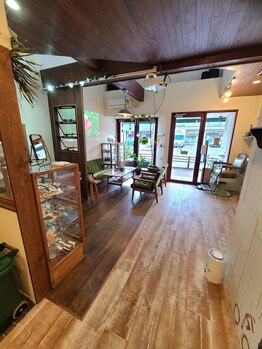 ソル(SOL)/床屋とは思えないオシャレ空間♪