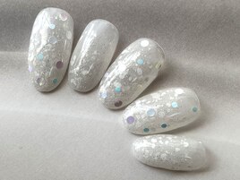 スノウホロネイル