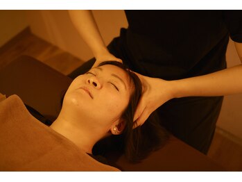 アットティービューティー 金沢文庫店(at tee...beauty)の写真/お顔の土台から整える！ハンドで小顔矯正＆たるみ改善◎本気の予防ケアをあなたに！