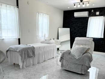 リュエル(Lyele.)の写真/《高持続&流行まつ毛パーマ導入店》こだわりの商材×上質な技術×内観で貴方の理想の目元を実現します♪