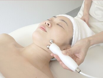 ミヤビ(MIYABI)/低周波リフティング