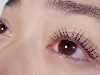 アイマジック バイ きれいデパート(eye magic)の写真/短いまつげ・左右差も解消!丁寧なマンツーマン相談で、あなたの「なりたい」を超える理想の目元へ。