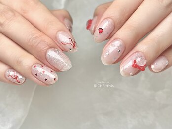 キラキラ推しカラーネイル