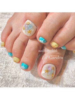 リルガーデン 新宿南口(Lil' Garden)の写真/足元から輝く季節へ!定額フットネイルのデザインも豊富◎持ち込みコースも◎角質ケアでうるつる素足へ♪