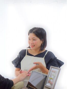 ベルダ(BELDAD)の写真/丁寧な接客/お爪に優しい施術なので初めて＆人見知りさんにおすすめ♪ドリンクサービス&動画視聴も大好評◎