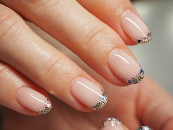 ビューティトリップ(Beauty TRIP)/人気のガラスフレンチをアレンジ